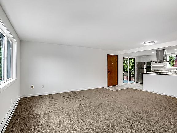 5th image of 13737 32nd Ave NE APT 3