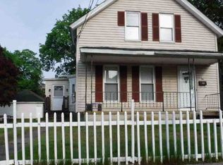 96 Mathewson St, Griswold, CT 06351