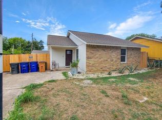 307 E Applegate Dr, Austin, TX 78753