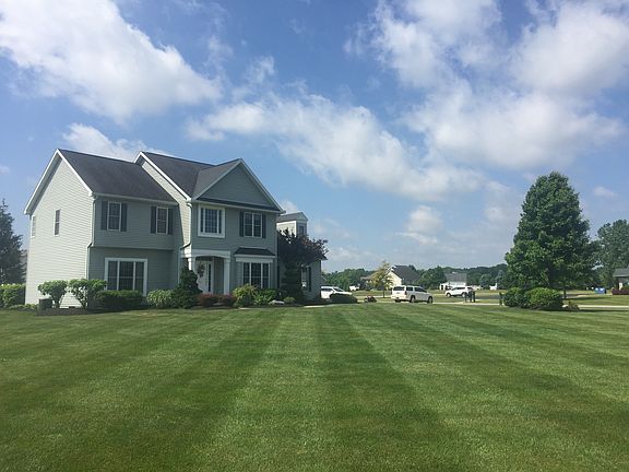 2nd image of 1 Twin Oaks Dr