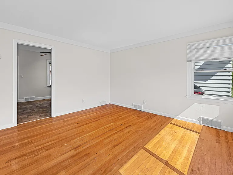 3725 Coolidge Hwy — Photo 5