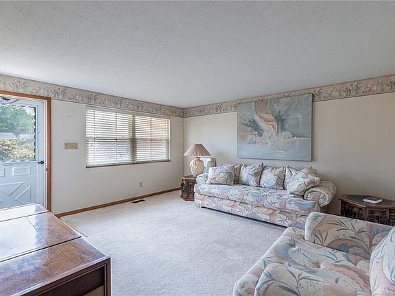 4th image of 321 Oldham Way