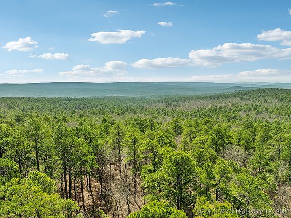 3rd image of 793 NW 187th Rd