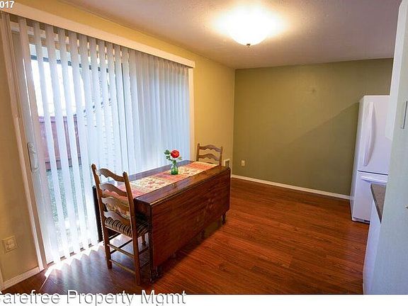 5th image of 10845 SW 121st Ave