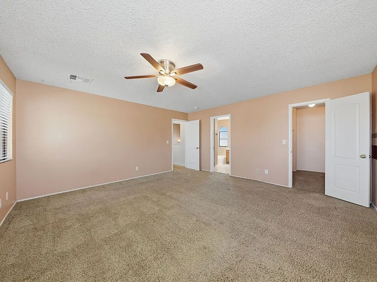 348 Faulkner Ct — Photo 22