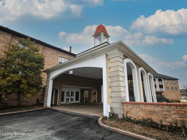 5701 Coach Gate Wynde APT 52, Louisville, KY 40207