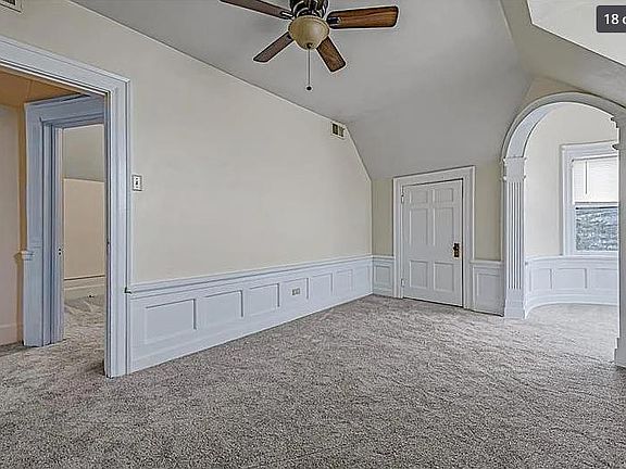 4th image of 404 Walnut St APT C