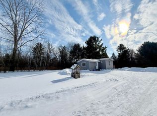 1724 Ridge Rd, Champlain, NY 12919