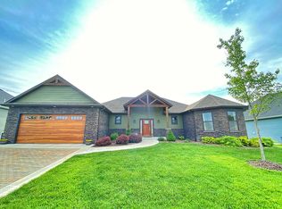 213 Hellwig Ln, Columbia, MO 65203