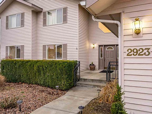 5th image of 2923 S Keller Pl