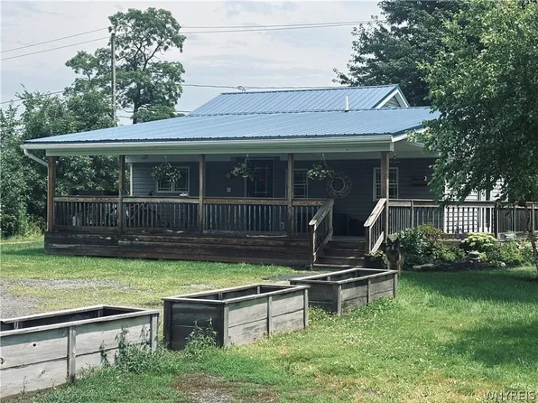 3436 Beebe Rd, Newfane, NY 14108