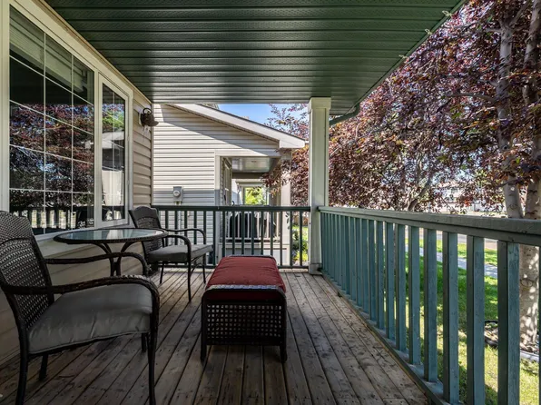 8 Summerland Way, Strathcona County, AB T8H 2P2