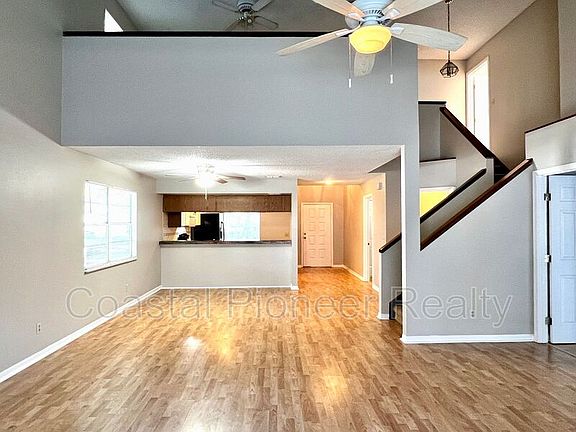 5th image of 6120 Silkdale Ct