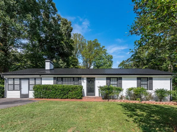 153 Lamont Cir, Madison Heights, VA 24572