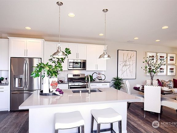 5th image of 15519 207th Avenue E #172