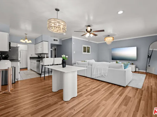 12801 Moorpark St, Studio City, CA