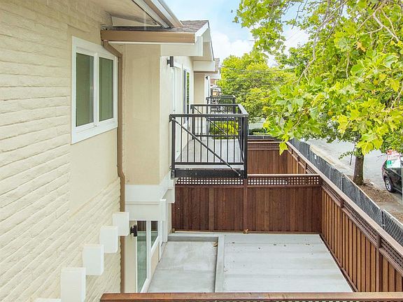 4th image of 1380 Lincoln Avenue