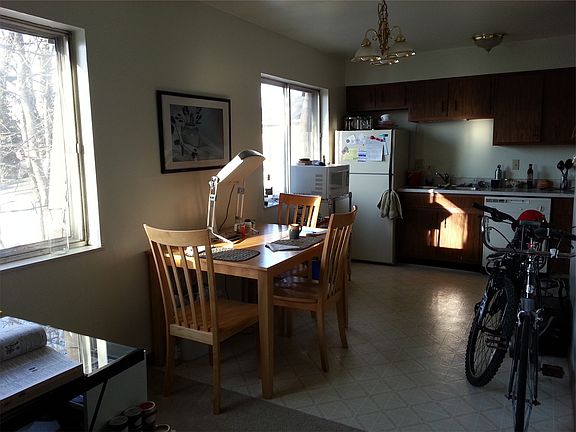 3rd image of 510 N Lincoln St APT 12