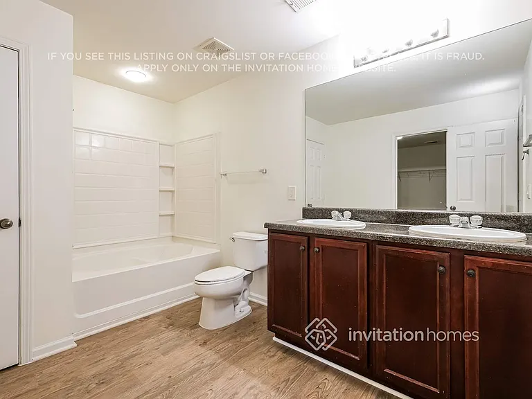 2828 Farmstead Ct — Photo 13