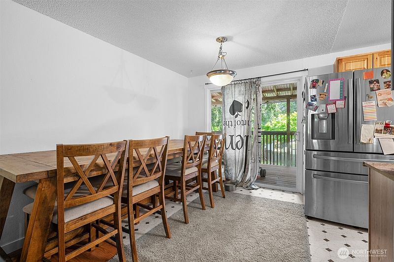 4th image of 21022 117th Street E