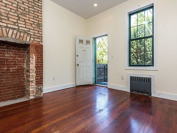 3rd image of 59 Wilson Ave #1C