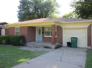 4306 Walnut St, Greenville, TX 75401