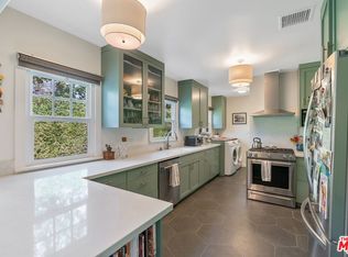 1836 W Silver Lake Dr, Los Angeles, CA 90026