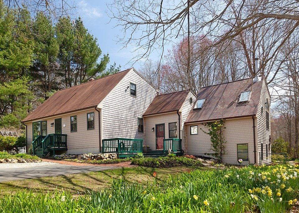 271 Hancock St, Tiverton, RI 02878 Zillow