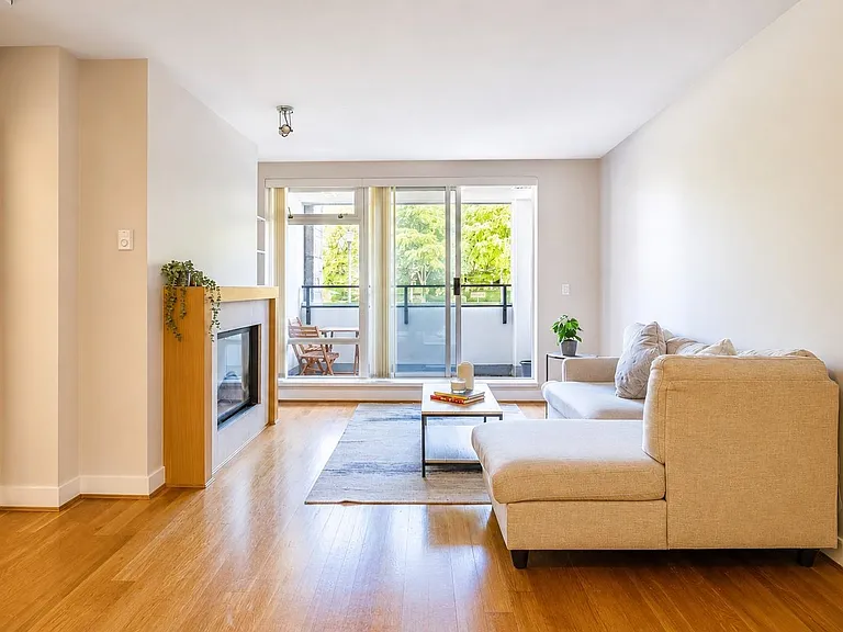 6015 Iona Dr #107 — Photo 2