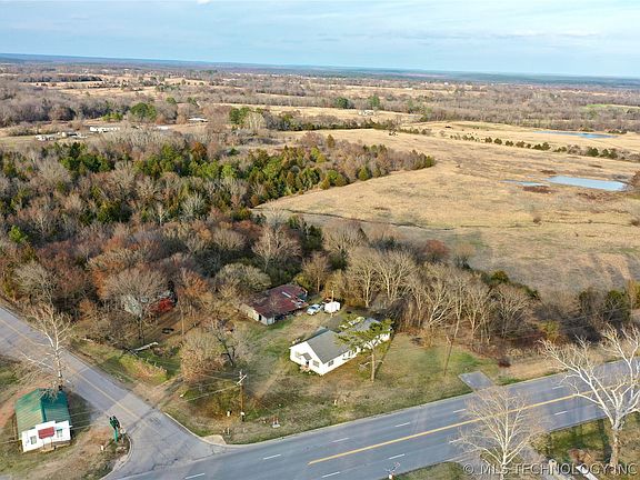 3rd image of 10278 W McGee Rd