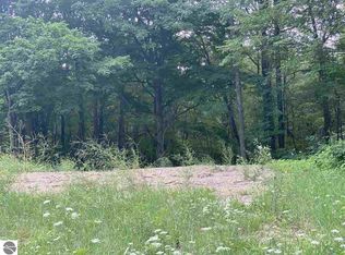 5241 Rose St, Gladwin, MI 48624