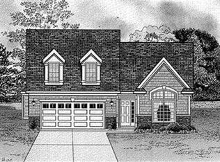 483 Bay Hl #36, Avon Lake, OH 44012