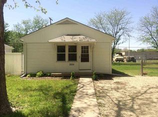 2221 Sloan St, Manhattan, KS 66502