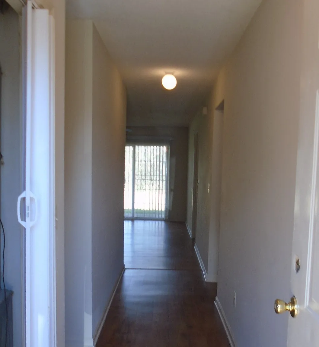 2 bed, $950 — Photo 3