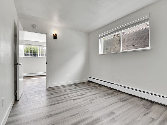 3rd image of 1732 Paris St