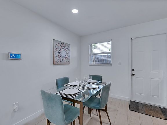 4th image of 115 NE 53rd St #Id1056439p