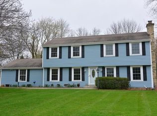 4522 W Bonnie Ct, Mequon, WI 53092