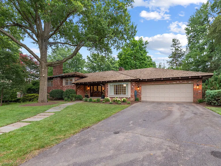 6313 Stoneham Ln — Photo 3