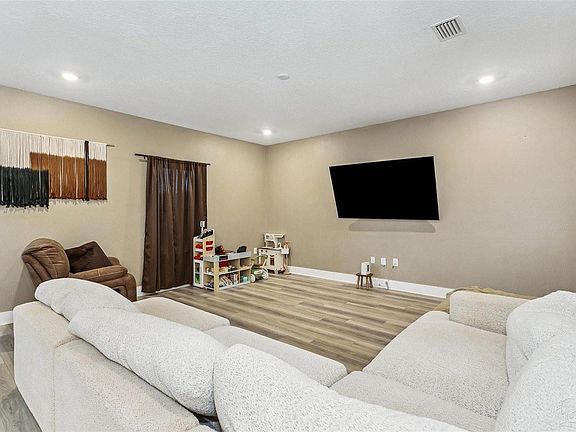 3rd image of 6606 Paso Fino Dr