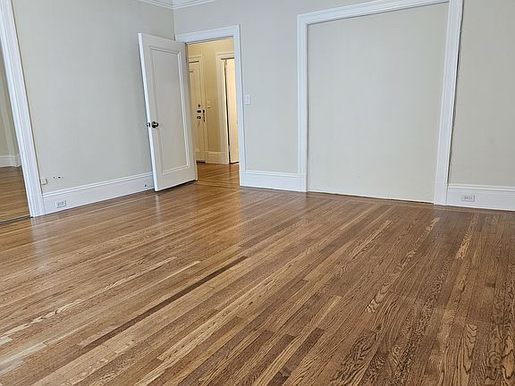 4th image of 972 Bush St APT 22