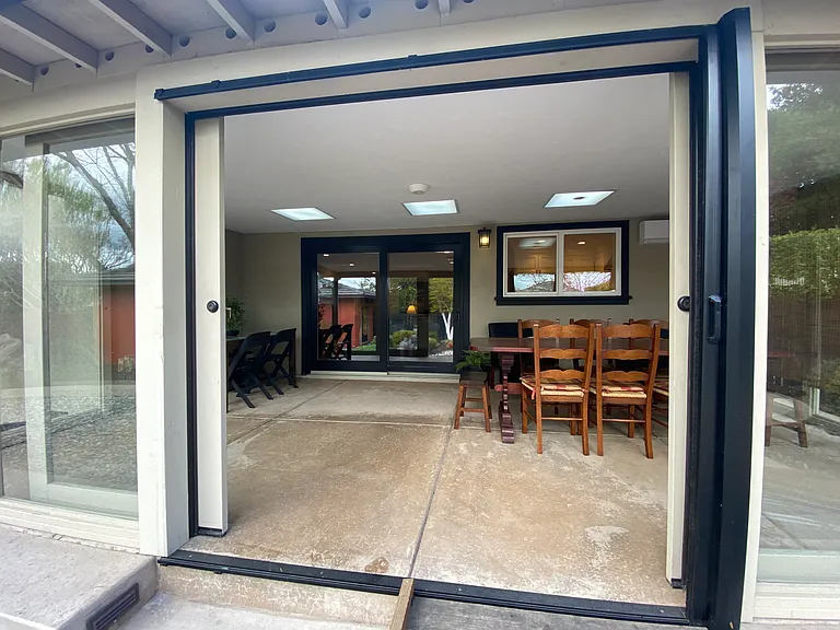 2750 Iowa St — Photo 27