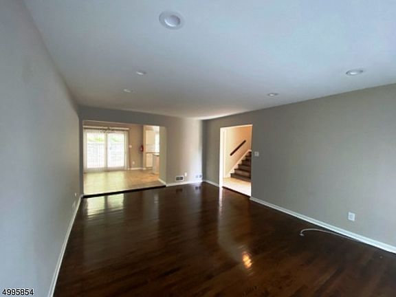 3rd image of 14 Highland Dr