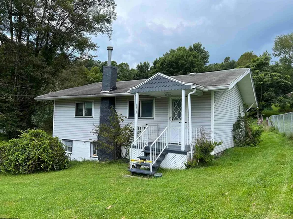 1502 Pennsylvania Ave, Fairmont, WV 26554