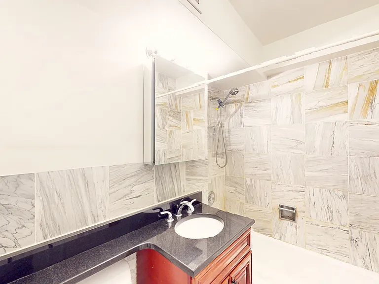 333 E 75th St #1D — Photo 12