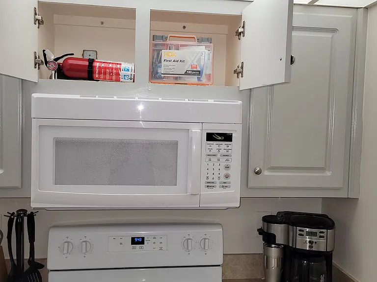 4200 Belair Ln — Photo 13