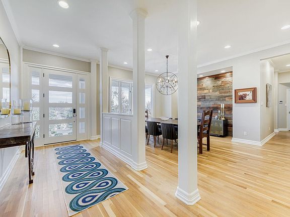 5th image of 18 Ehrlich Rd