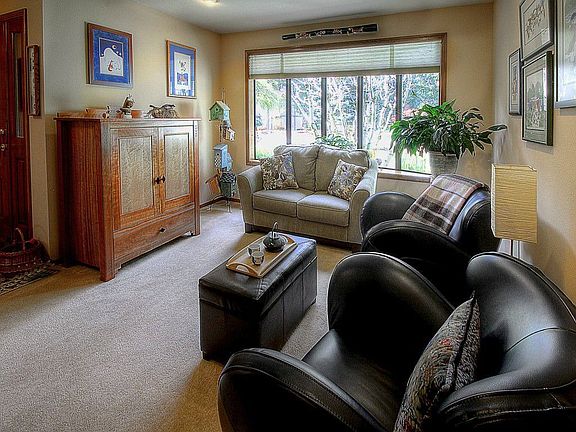 4th image of 9014 166th St E