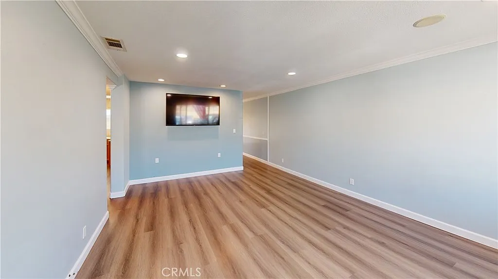 3 bed, 1169 sqft, $3,500 — Photo 2