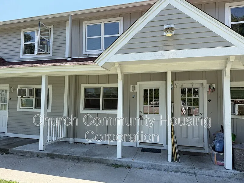 2 bed, 1.0 bath, $2,530 — Photo 2
