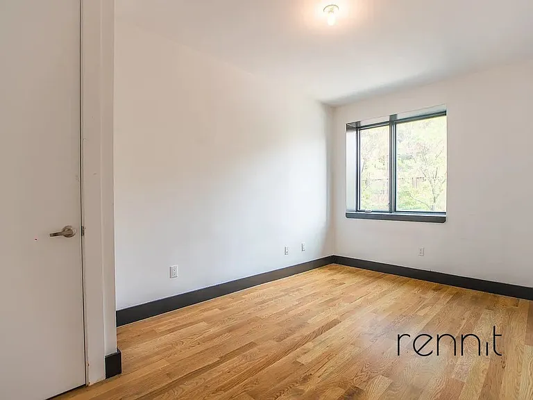 562 Park Pl #2B — Photo 5